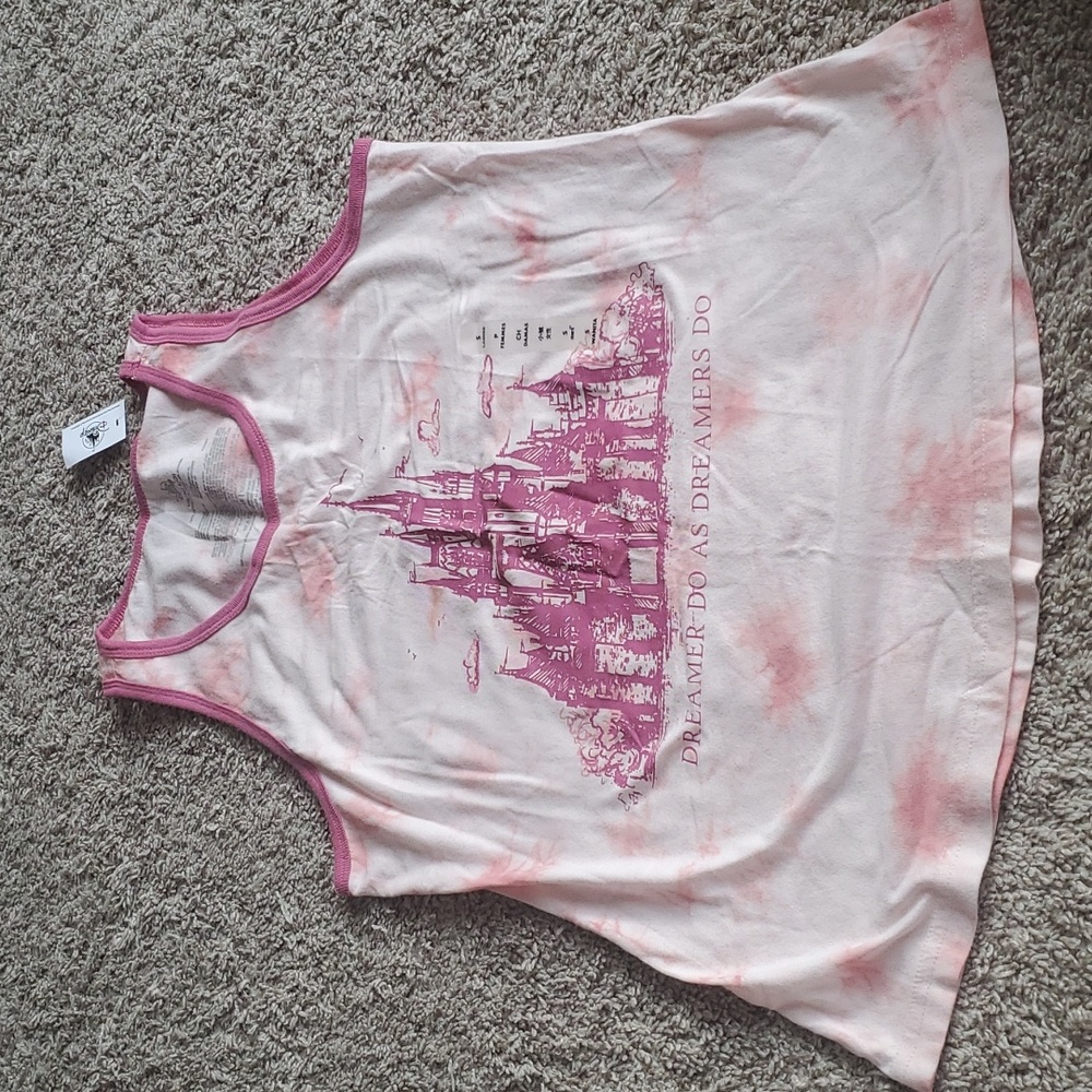 Disney parks tank size small